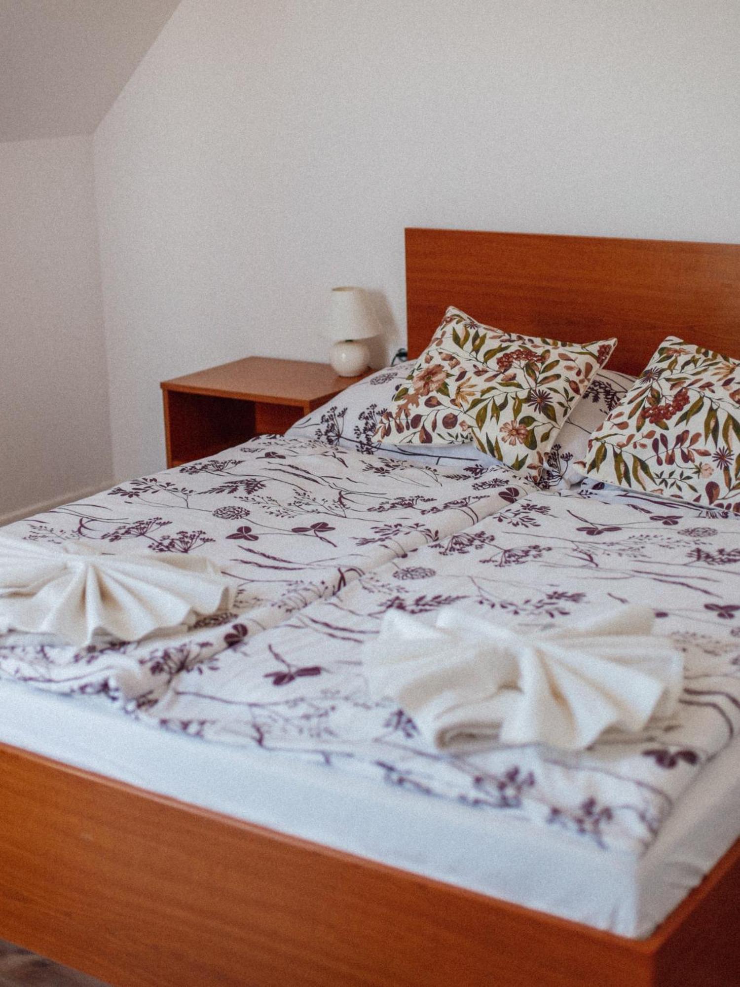 Megnyugtat-Lak Apartmanhaz Demjén Extérieur photo