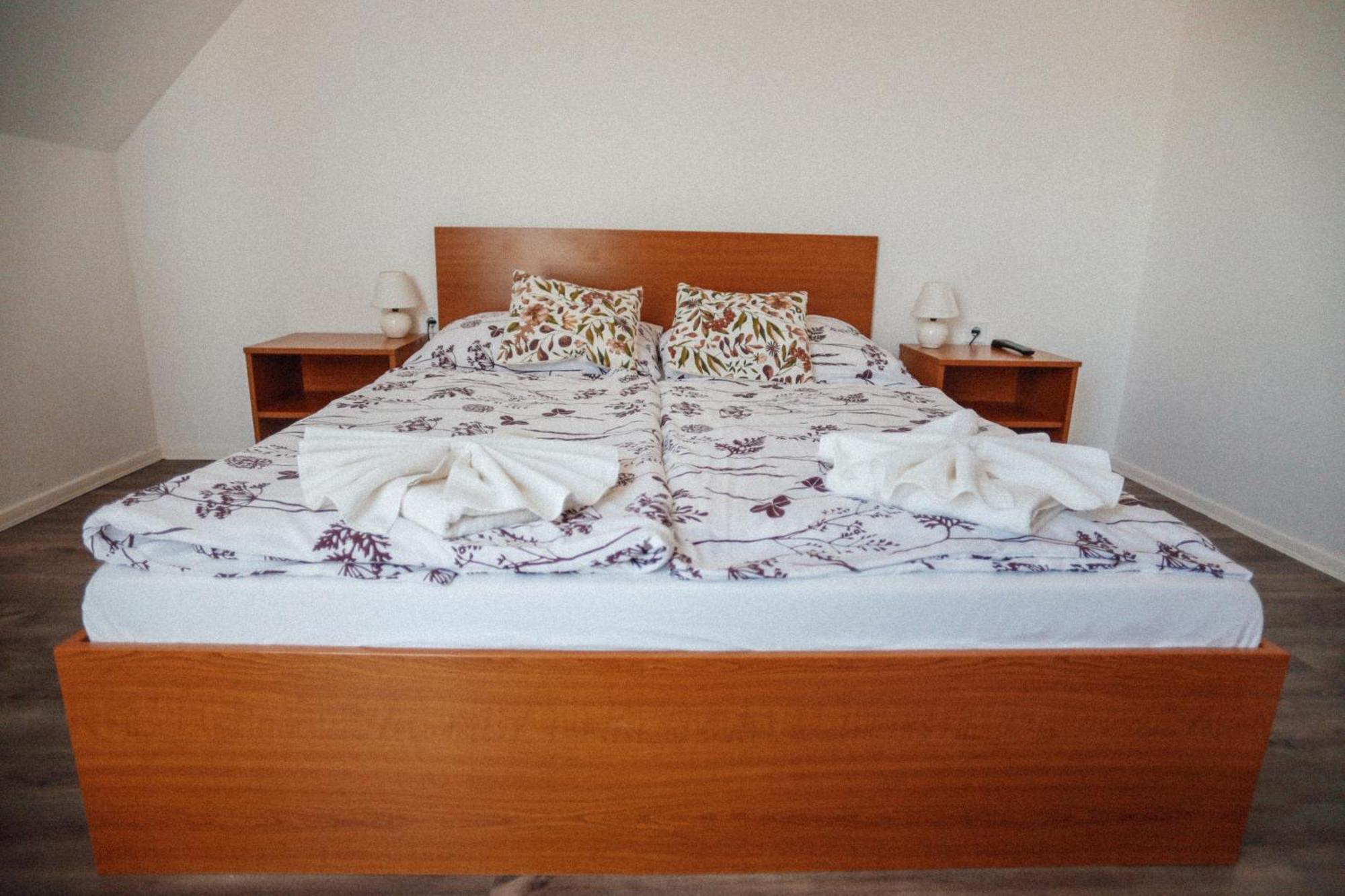 Megnyugtat-Lak Apartmanhaz Demjén Extérieur photo