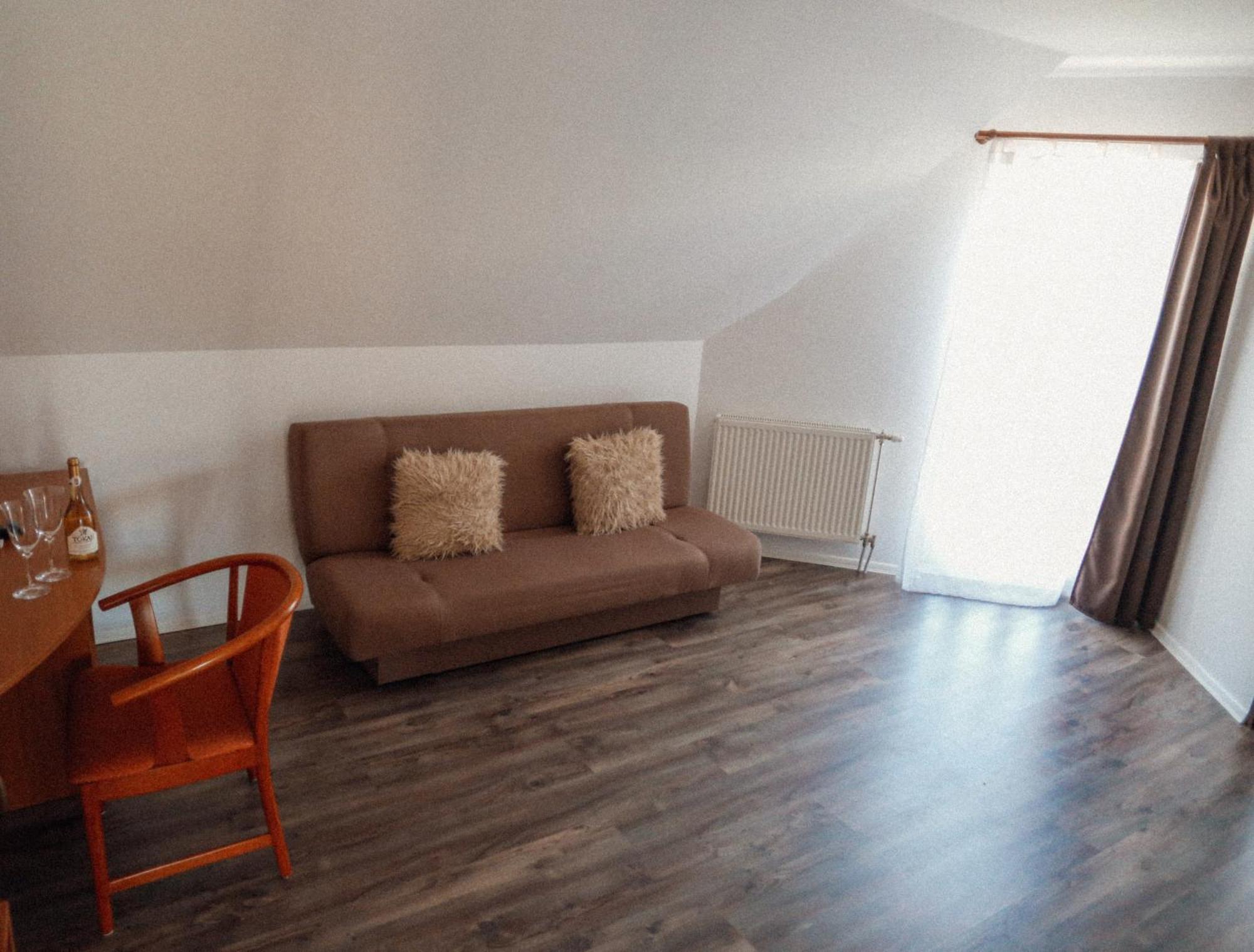 Megnyugtat-Lak Apartmanhaz Demjén Extérieur photo